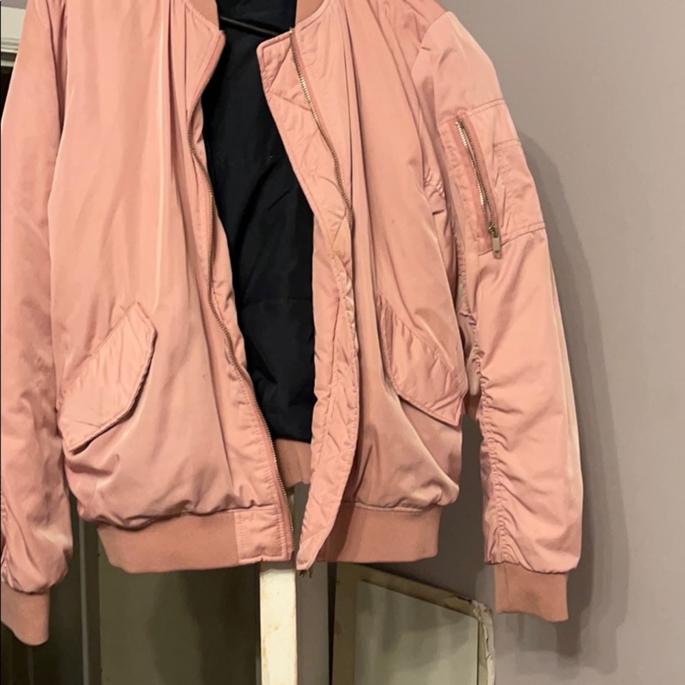 Bomber - Picture 2 of 4